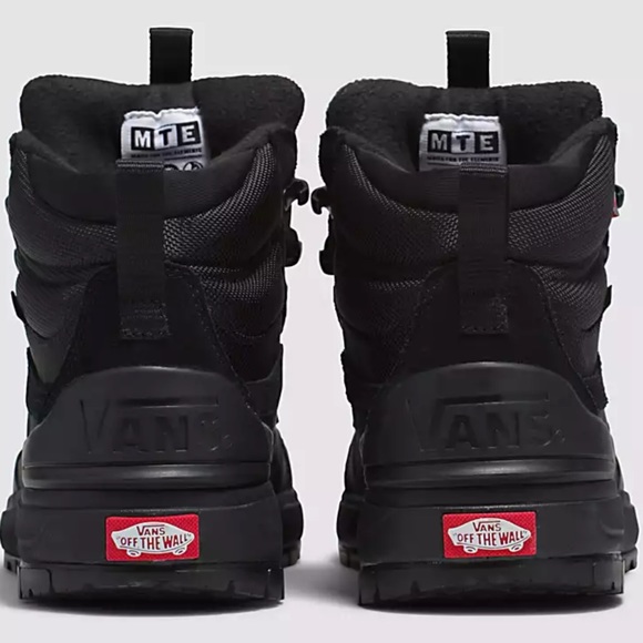 Vans WMNS Ultrarange Exo
Black/Black
VN0A4BVSBKA
Boots UltraRange EXO Hi MTE-2 - Picture 6 of 16